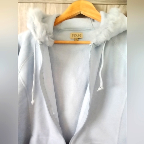 Baby Blue Hooded Fleece Jacket M/L - Picture 2 of 4